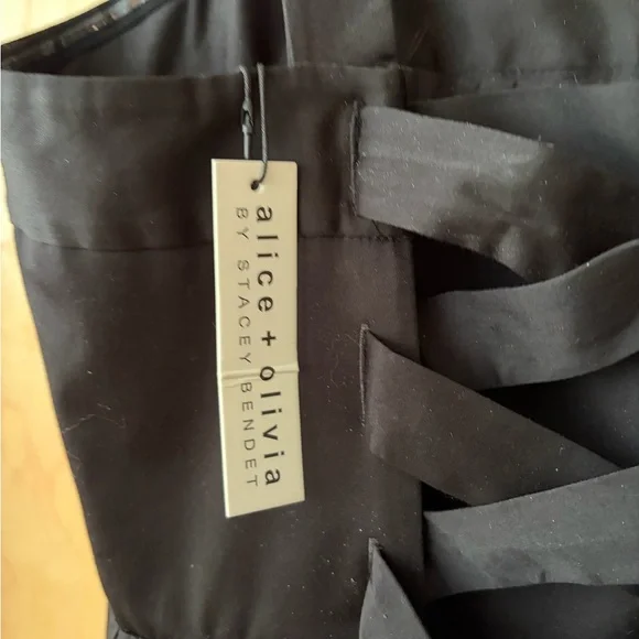 ALICE + OLIVIA Saige Tiered Midi Dress - Picture 5 of 6